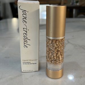 Jane Iredale Liquid Minerals Foundation, Radiant shade